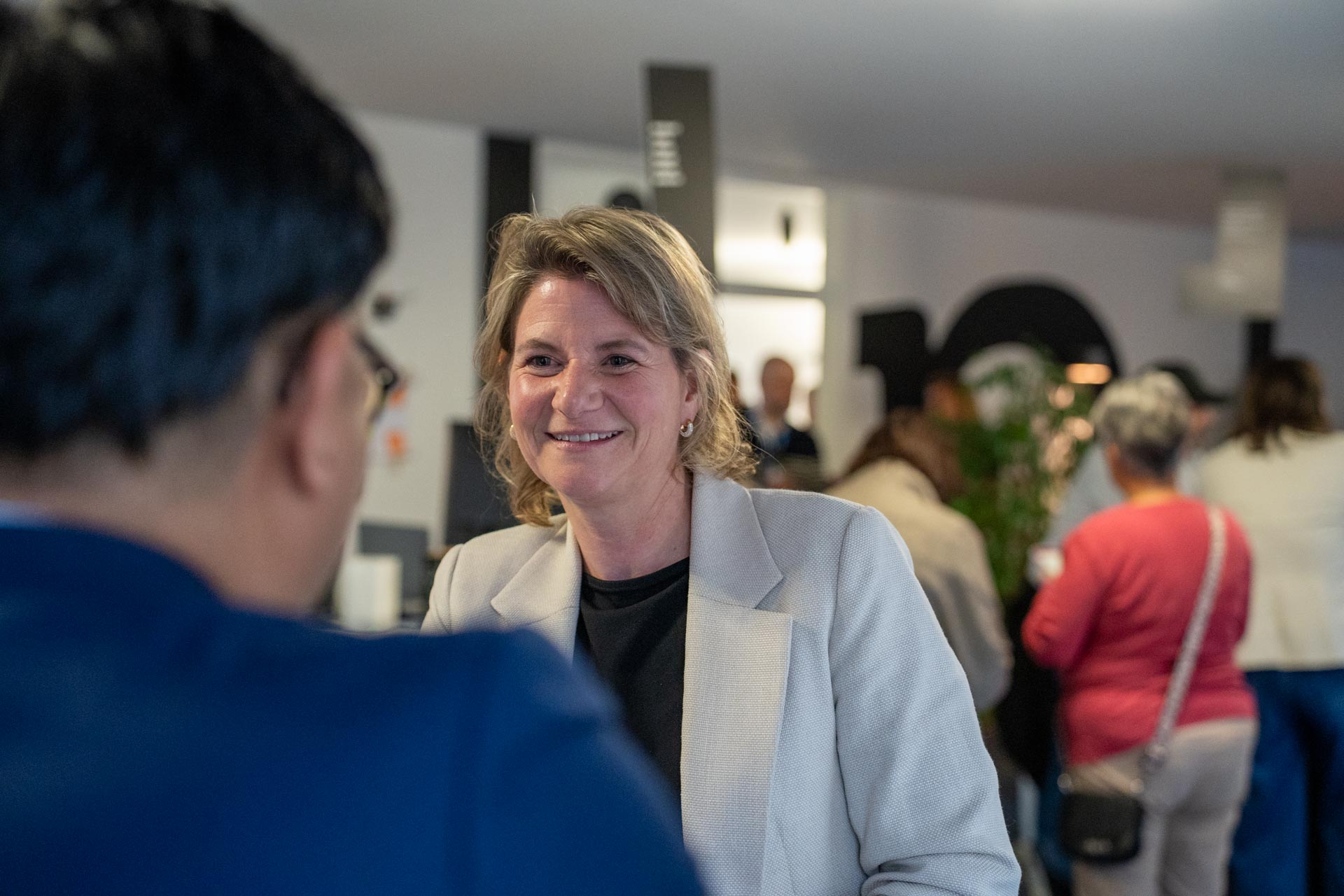 Audrey Beaud discutions avec client